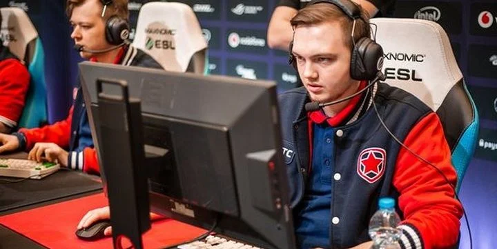 Gambit Esports - X3 Gambit Esports - X3