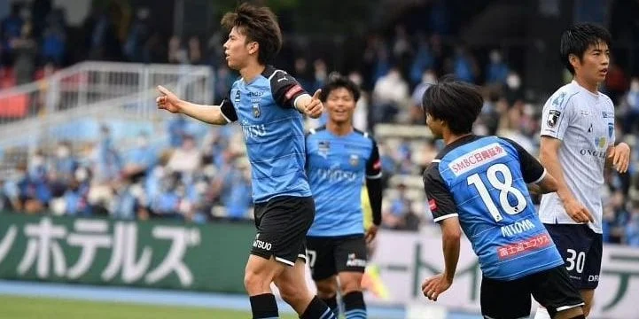 Кавасаки - Урава