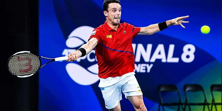 Роберто Баутиста - Мариуш Копил Роберто Баутиста - Мариуш Копил