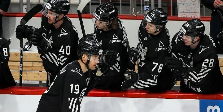 Нефтехимик - Трактор Нефтехимик - Трактор