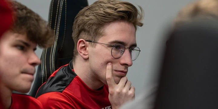 mouz NXT - Astralis Talent mouz NXT - Astralis Talent