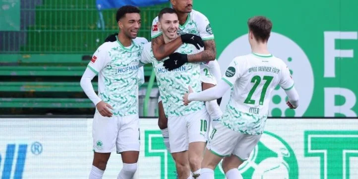 Гройтер Фюрт - Лейпциг Гройтер Фюрт - Лейпциг