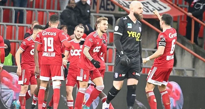 Стандард - Серезьен