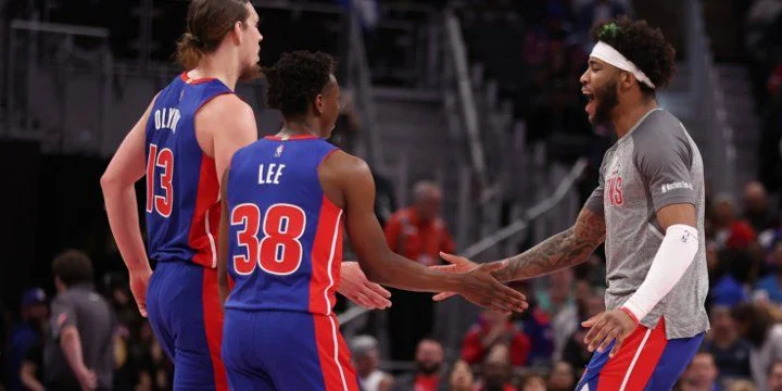 Детройт - Клипперс