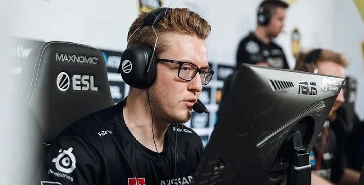 FaZe Clan - Furia eSports FaZe Clan - Furia eSports