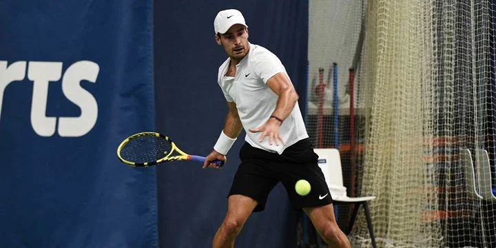 Антуан Эскоффье - Деннис Новак