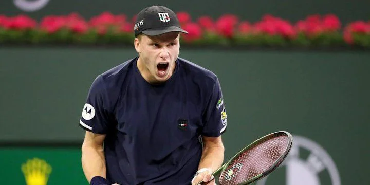 Дженсон Бруксби - Федерико Кория