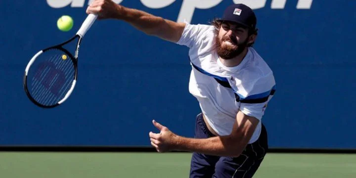 Рейли Опелка - Франциско Черундоло