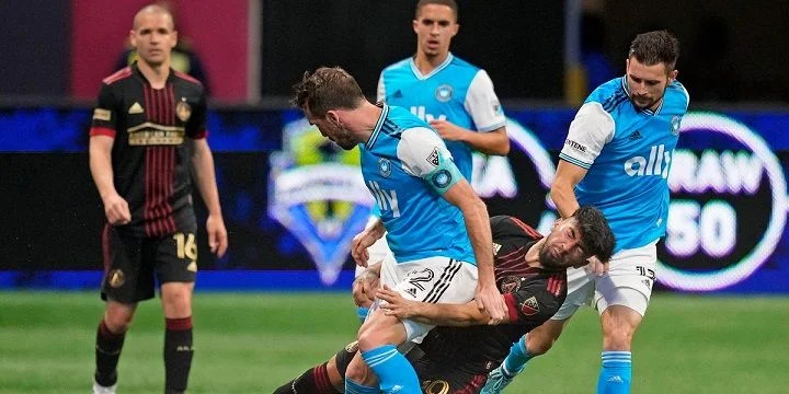 Шарлотт - Цинциннати Шарлотт - Цинциннати