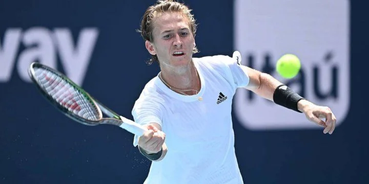 Альберт Рамос-Винолас - Себастьян Корда Альберт Рамос-Винолас - Себастьян Корда