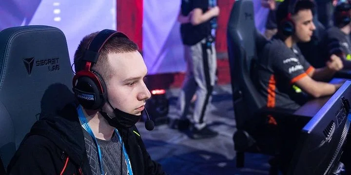 Virtus.Pro - Gambit Esports Virtus.Pro - Gambit Esports