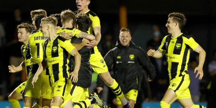 Брисбен Роар - Веллингтон Феникс