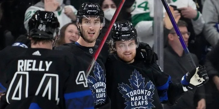 Торонто - Виннипег Джетс Торонто - Виннипег Джетс