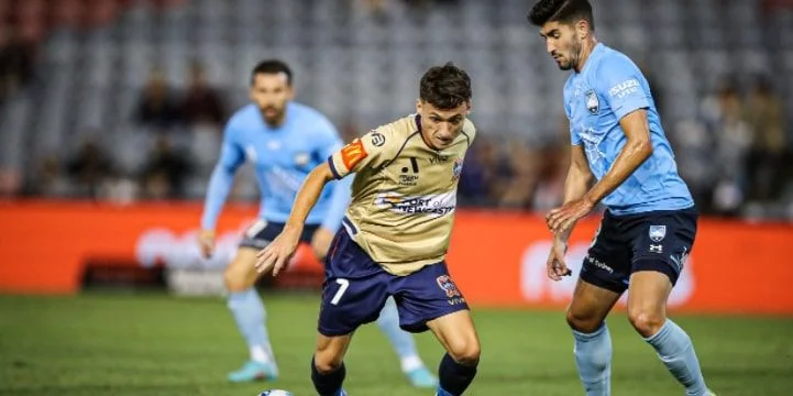 Брисбен Роар - Ньюкасл Джетс