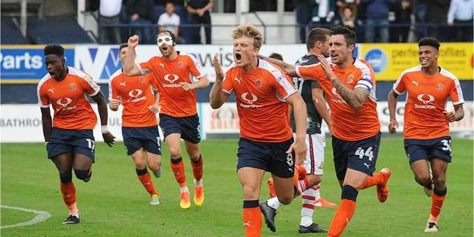 Питерборо Юнайтед - Лутон Таун Питерборо Юнайтед - Лутон Таун