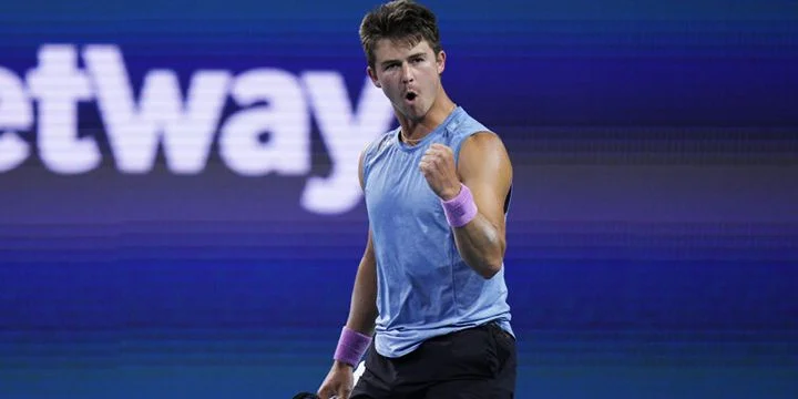 Гийс Брувер - Джефф Вольф