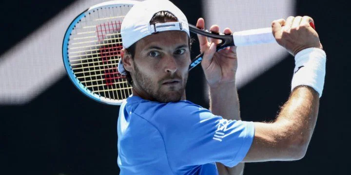 Жоао Соуза - Роберто Карбальес-Баэна