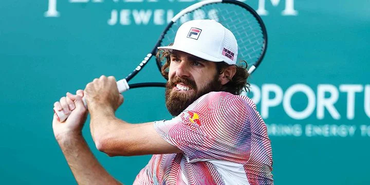 Рейли Опелка - Джон Изнер Рейли Опелка - Джон Изнер