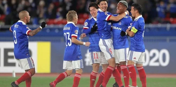 Сидней - Йокогама Маринос