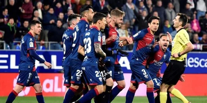 Тенерифе - Уэска Тенерифе - Уэска