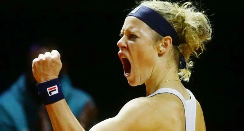 Лаура Зигемунд - Людмила Самсонова