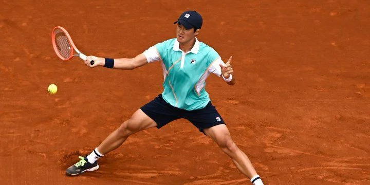 Альберт Рамос-Винолас - Квон Сун Альберт Рамос-Винолас - Квон Сун