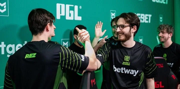 Ninjas in Pyjamas - Bad News Eagles Ninjas in Pyjamas - Bad News Eagles