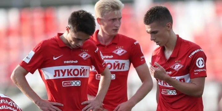 Спартак-2 - Нефтехимик