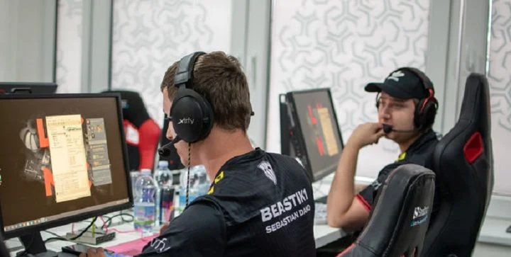 Sinners Esports - ECSTATIC Sinners Esports - ECSTATIC