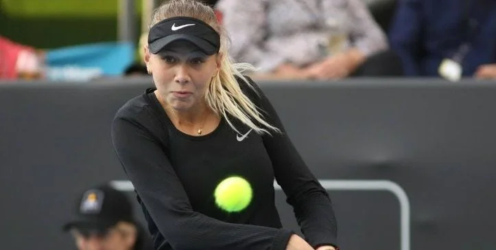 Тереза Мартинцова - Аманда Анисимова