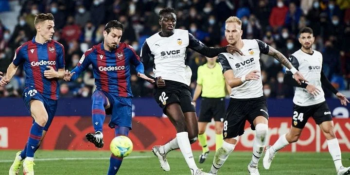 Леванте - Алавес