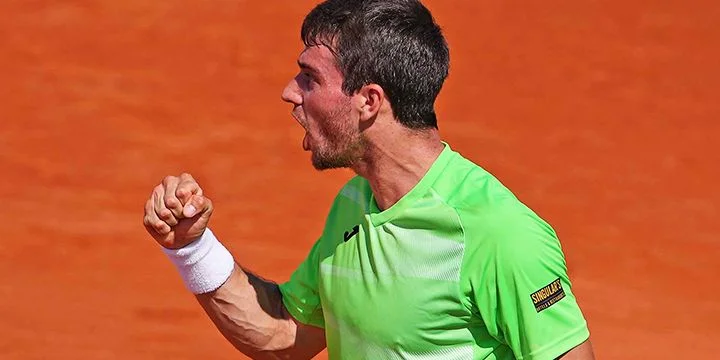 Педро Мартинес - Есуке Ватануки Педро Мартинес - Есуке Ватануки