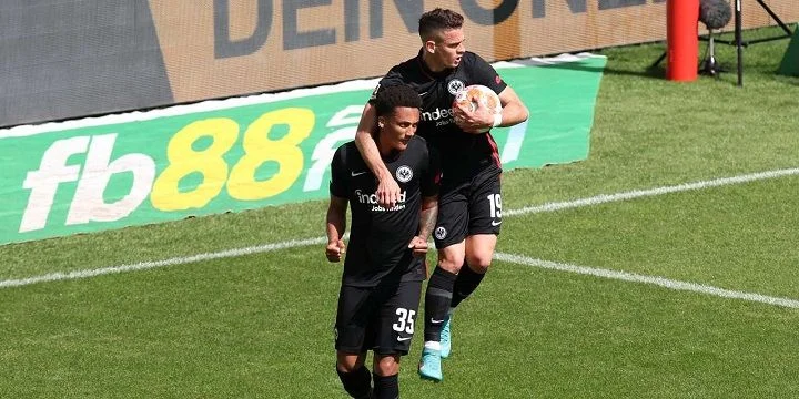 Айнтрахт Фр - Рейнджерс