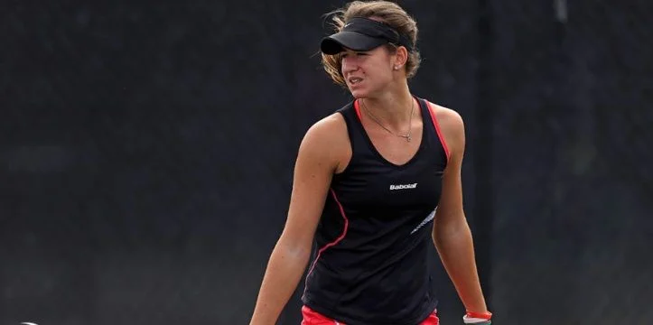 Анна Бондар - Айла Томлянович