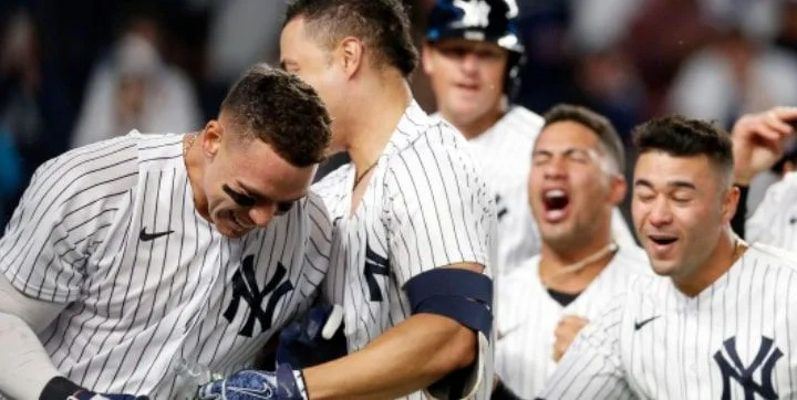 Нью-Йорк Янкис - Чикаго Уайт Сокс Нью-Йорк Янкис - Чикаго Уайт Сокс