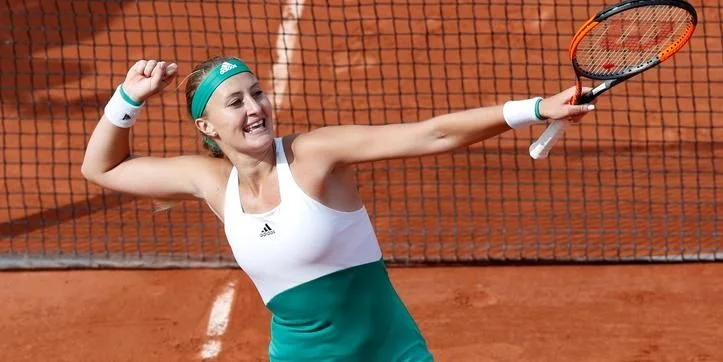 Кристина Младенович - Лейла Фернандес