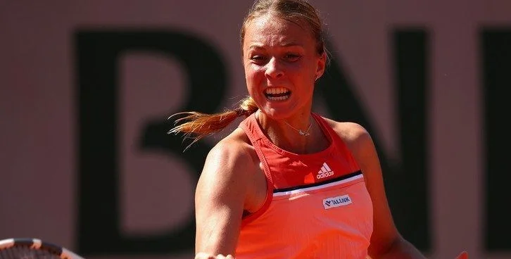 Анетт Контавейт - Айла Томлянович Анетт Контавейт - Айла Томлянович