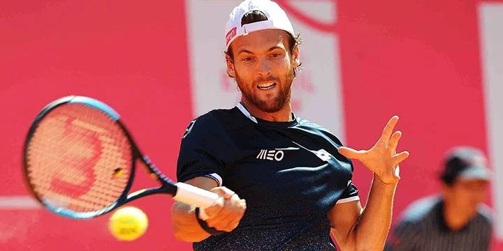 Жоао Соуза - Чун Син Цен Жоао Соуза - Чун Син Цен