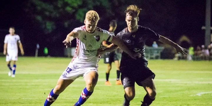 Голд Кост - Логан Лайтнинг