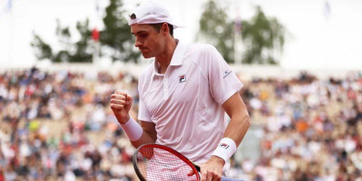 Джон Изнер - Бернабе Сапата Мираллес