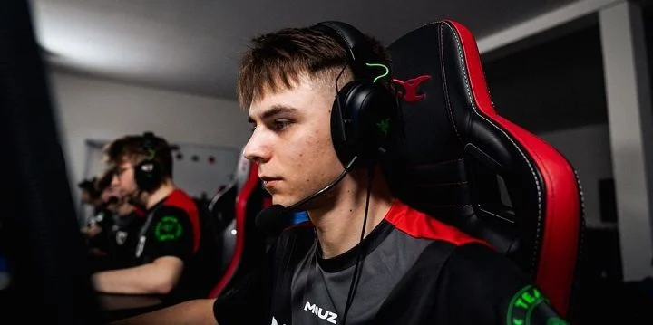 Spirit Академия - mouz NXT Spirit Академия - mouz NXT