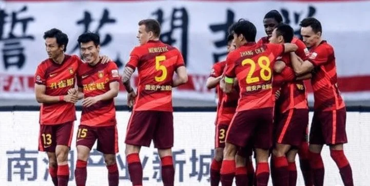 Хэбэй Чайна - Ухань Три Таунс