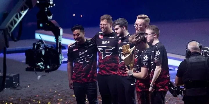 FaZe Clan - Cloud 9 FaZe Clan - Cloud 9