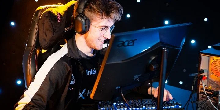 mouz NXT - Spirit Academy mouz NXT - Spirit Academy