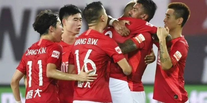 Гуанчжоу Эвергранд - Ухань 