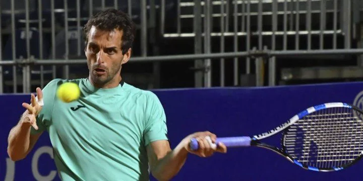 Альберт Рамос-Винолас - Алехандро Давидович Фокина