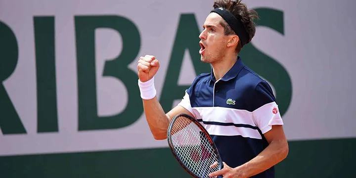 Пьер-Юг Эрбер - Генри Лааксонен