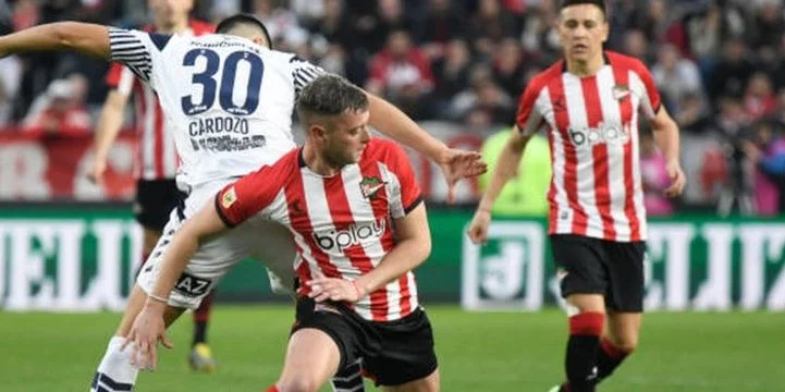 Эстудиантес - Сармиенто