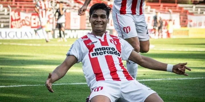 Насьональ - Ривер Плейт