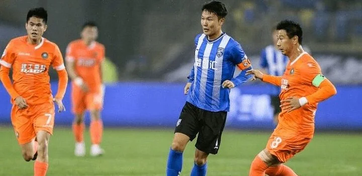 Ухань Три Таунс - Шанхай Порт Ухань Три Таунс - Шанхай Порт